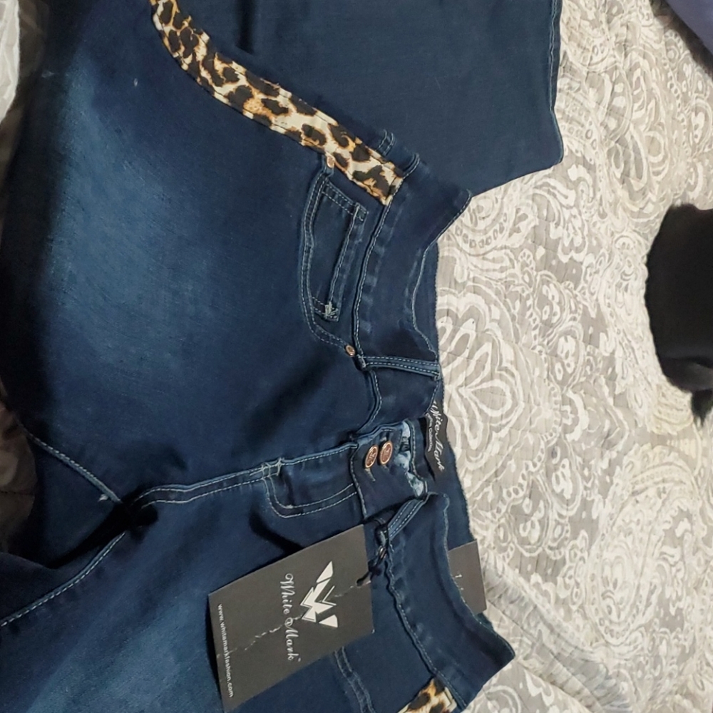 Jeans - Picture 2 of 5